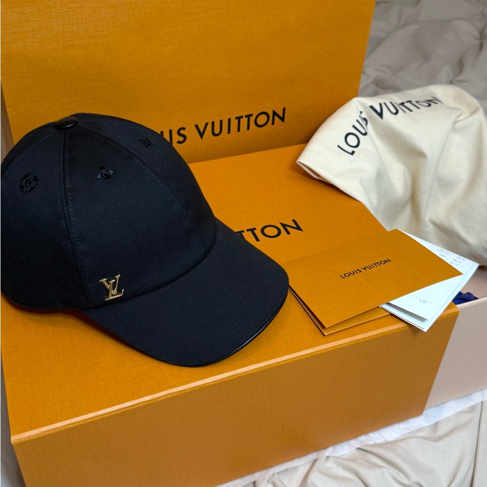 Louis Vuitton LV Black Cap Adjustable Hat Full Set